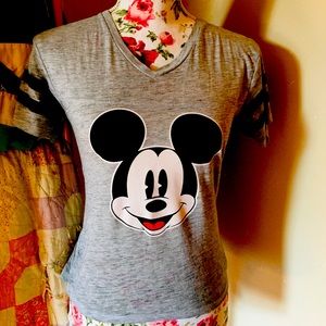 Women’s extra small Disney T-shirt